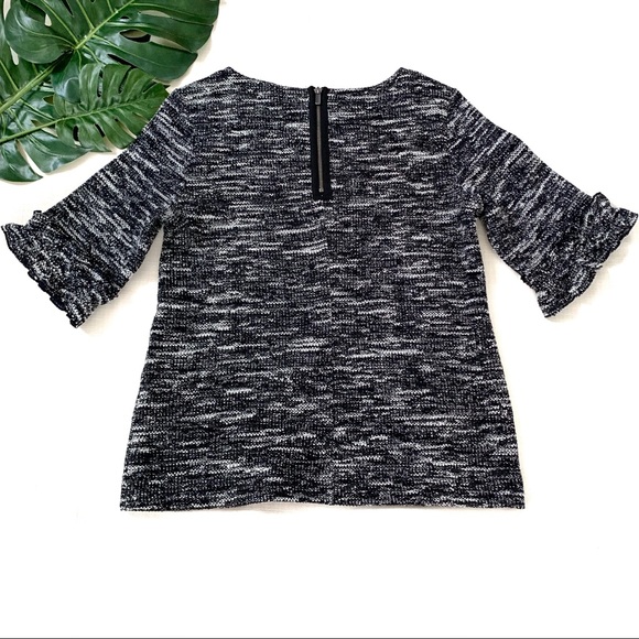 Banana Republic bell/ruffled sleeves top - Picture 5 of 6